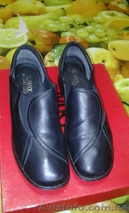  Продам кожаные женские туфли фирмы 