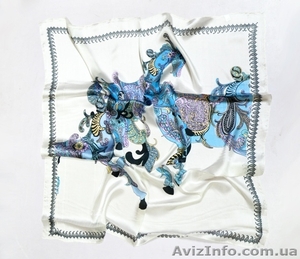 Модные женские платки: шелковые,  атласные,  льняные #1245215