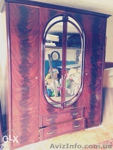 Продам спальный гарнитур все в отличном состоянии #1264357