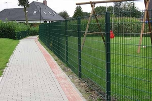 Купить забор 2D для дачи из сварной сетки и проволоки панельного типа #1167196