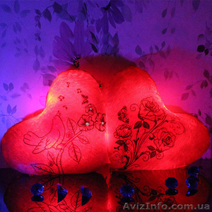 Светящаяся подушка - Романтический светильник ночник в форме сердца. #1288737