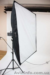 Продается мощная вспышка HYUNDAE PHOTONICS 1200Wt + софтбокс + стойка #1286361