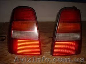 Задний фонарь VW Golf III Kombi #1342084