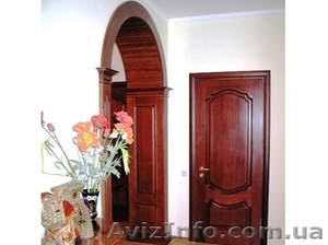 Деревянные двери и арочные проемы. #1364571