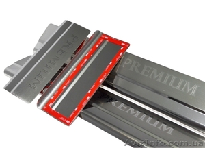 Автомобильные накладки на пороги и бампера из нержавеющей стали #1362112