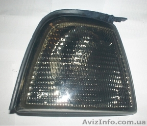 Фонарь указателя поворота Audi 80 правый #1363509