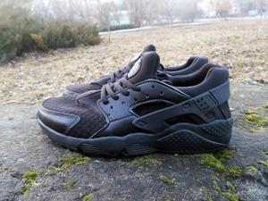 Новая модель кроссовок Nike Huarach и еще множество товаров  #1375392