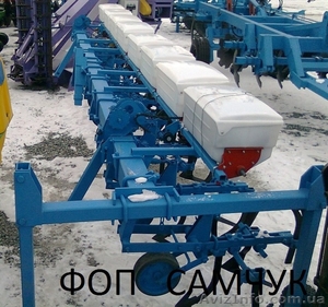 культиватор КРНВ з встановленою туковою системою #1369904