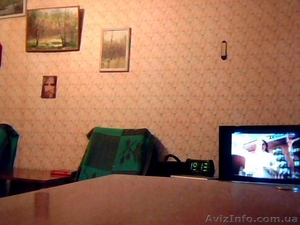 Поселим 1 девушку 400гр в месяц. Комната на 1 спальное место. Уборка квартиры. #1383216