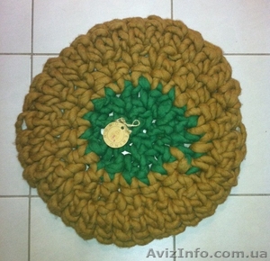  Вязаный коврик из толстой пряжи #1448759