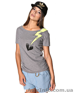 Женские футболки Bjorkvin + Rut and Circle  оптом #1456751