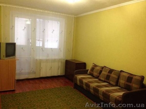 Сдам в аренду 1 км. квартиру рядом с метро Героев Труда #1449140