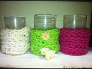Цветные вязаные корзины из толстой пряжи #1448753