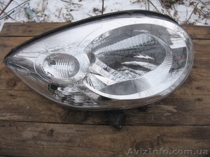 Citroen C1 05-08 фара правая 81110-0H090 #1460418
