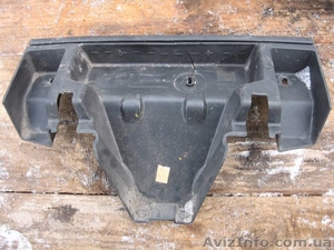 Citroen C4 09-13 кронштейн крепление держатель заднего бампера центральный #1460416