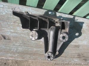 Citroen C4 hb 10-13 кронштейн крепление держатель заднего бампера правый  967124 #1460417