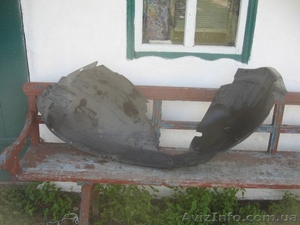 подкрылок подкрыльник локер передний левый 9676736880 #1460408