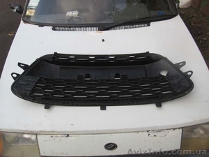 Citroen C3 09-14 решетка переднего бампера #1460386