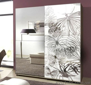 Шкаф-купе с пескоструйным рисунком бабочки #1502776