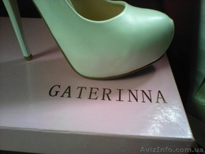 Продам білі брендові туфлі #1495954