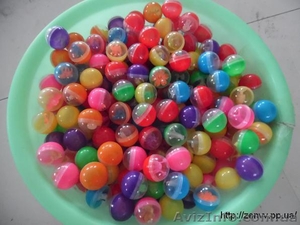 Жевательная резинка мячи-прыгуны,  игрушки в капсулах. Наполнители для торговых а #1512382