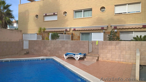 Таунхаус с видом на море и бассейном в приморском городке под Барселоной #1518067