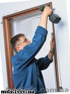 Монтування дверного блока. #1513994