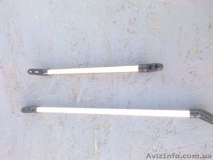 Продам опорную стойку лобового стекла катера. #1535827