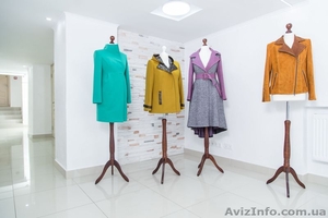 Знижки на жіночий одяг від бренду 