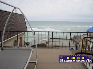 Продам трехэтажный дом Совиньон / Румб 20м от моря #1322954