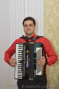 Аккордеонист на праздник #1560585
