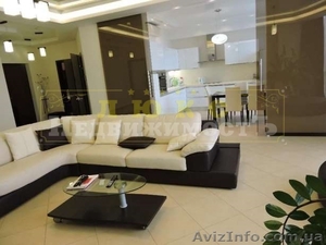 Продам трехкомнатную квартиру ЖК Гранд Парк / М. Говорова #1555863