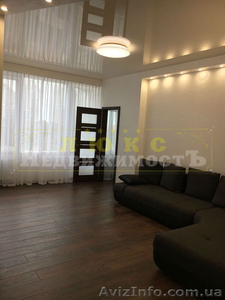 Продам трехкомнатную квартиру Генуэзская / ЖК Южная Пальмира / Аркадия #1595039