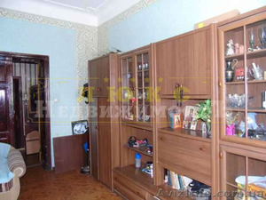 Продам трехкомнатную квартиру Торговая / Новосельского,  р-н Нового Рынка #1595064