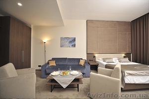 Новый отель в Аркадии с электрозаправками – Bossfor #1604397