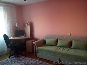 Я продаю 2-х кімнатну житлову квартиру в м.Тячів (Закарпаття) #1608326