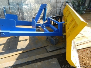 Отвал лопата снегоуборочная МТЗ,  ЮМЗ,  Т-40,  Т-150   #1600068
