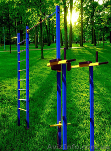 Уличный спортивный комплекс 