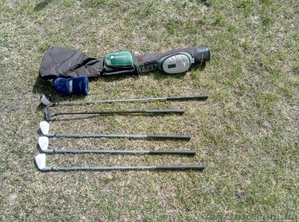 Пять клюшек для гольфа с чехлом. #1622377