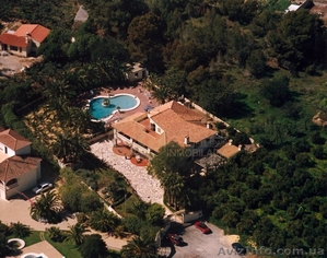 Вилла с большим земельным участком #1625448