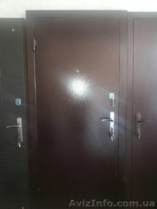 продам двери входные уличные с молотковым покрытием #1629020
