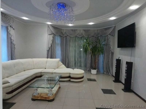 Продам дом с бассейном на ул. Робеспьера #1634187