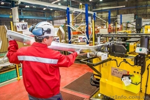 Работники на автозавод Hydro Extrusion Poland (Польша)  #1636407
