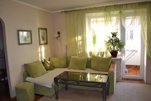 Центр. Продажа 3 ком. квартиры 4/9 кирпичного дома #1644972