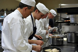 Помощник повара (Польша)  #1648514