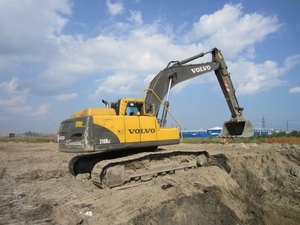 Услуги гусеничного экскаватора(VOLVO,  CAT,  JCB)  #1653817