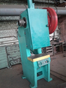Продаю пресс кривошипный мод.КД 2126 ус 40 тн  #1653385
