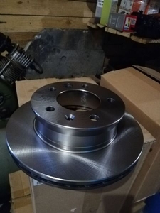 тормозний диск на спринтер #1660497