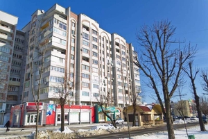 Продам 3-х кімнатну квартиру,  бул. Шевченка 135 #1672484