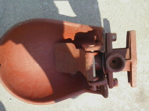 Поилки для коров - КРС-крупно рогатого скота с латунным клапаном и чугунным язык #1674641